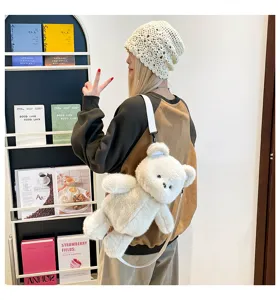 Zaino morbido e carino in peluche a forma di orso per bambini e donne, design soffice.