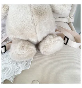 Zaino carosello in peluche d'orso,borsa scolastica morbida bambola per bambini,vista dettaglio.