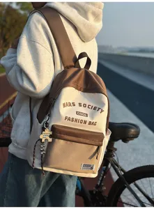 Kontrastfarbener Campus-Rucksack mit stylischem Buchstaben-Print und großem Stauraum.