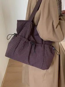 Damen Winter karierte Shopper Umhängetasche mit großer Kapazität und Kordelzügen getragen.
