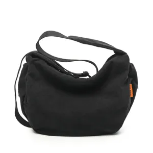 Schwarze Kord Freizeittasche Umhängetasche Hobo Bag im Vintage Stil für den täglichen Gebrauch.