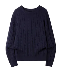 Men's casual solid color round neck long sleeve cable knit sweater for autumn and winter.