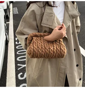 Elegante retro pluche gebreide schoudertas voor dames, modieuze chique dagelijkse handtas.