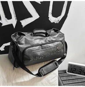 Large capacity vintage leather travel duffel bag men fashion outdoor shoulder crossbody bag.