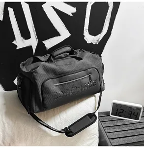 Trendy motorcycle fashion casual travel bag, large capacity outdoor sports crossbody bag.
