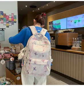 Lässiger, großer Schülerrucksack mit Schmetterlingsdruck, stilvolle Schultasche für den Alltag.