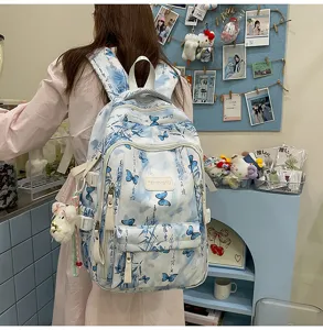Modischer künstlerischer Schmetterlings-Schulrucksack mit großer Kapazität für Mädchen.