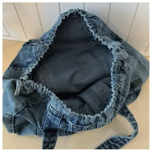 Grand sac a main epaule en denim lave retro decontracte voyage sac a dos femme chic.