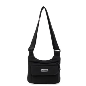 Schwarze Canvas-Umhängetasche Detailaufnahme mit Fronttasche und verstellbarem Gurt.