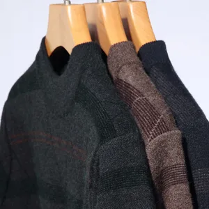 Herren Herbst Winter Rundhals Farbblock Strickpullover warme casual Basis Oberteil