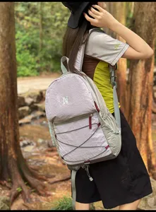 Leichter Outdoor Wanderrucksack mit Kordelzug, stilvoller Freizeit Tagesrucksack fur Reisen.