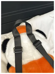 Süßer Cartoon Panda Plüsch Kinder Rucksack mit kontrastierenden Gurten für den Alltag.