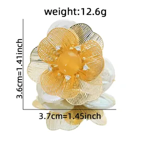 Baroque Pearl Flower Brooch Natural Stone Retro High-End Coat Pin Fashion Jewelry