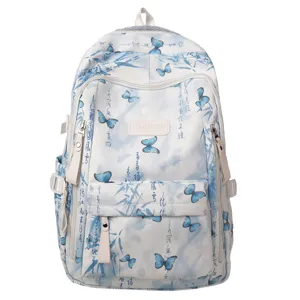 Grosse Kapazitaet Schulerrucksack mit blauem Schmetterling und traditionellem Schriftdesign.