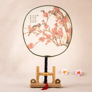 Traditionnel Éventail de Palais en Soie Chinoise Avec Support en Bois Classique Floral Rond Éventail à Main Pour Décoration Intérieure Cadeau