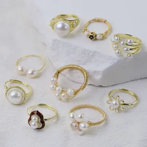 Handgefertigte natürliche Perlen Blumen offene Ringe Set, elegante verstellbare Schmuck.