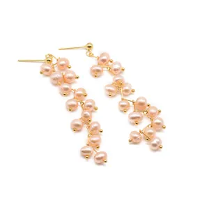 Orecchini con nappa di perle d'acqua dolce naturali, eleganti gioielli vintage da donna.
