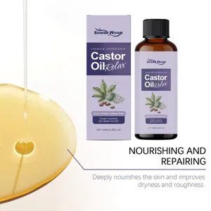 Nahaufnahme der goldenen Massageoel Textur und 100ml Flasche Detail fuer tiefe Hautpflege.