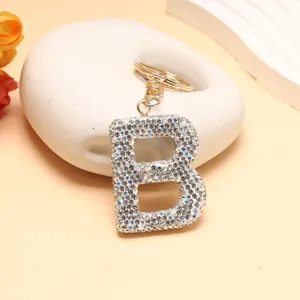 Glitzernder Strass Buchstabe B Schlüsselanhänger und Taschenanhänger für Damen Accessoire.