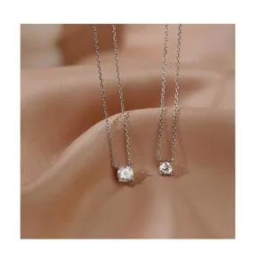 Collar solitario de plata esterlina 925 vista detalle, cadena minimalista de circonita.