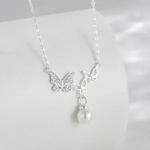 Detailaufnahme der Sterling Silber Schmetterlingsperlen Halskette, elegantes Design.