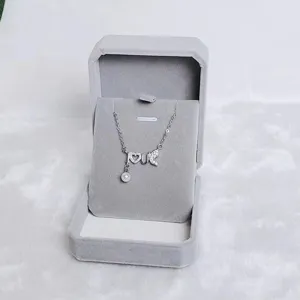 Collana in argento con ciondolo perla cuore in scatola regalo velluto grigio principale