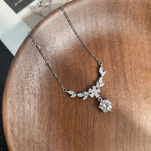 S925 sterling silver shining floral wheat necklace for women, elegant zircon clavicle chain.