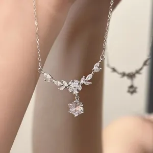 S925 sterling silver sparkling floral wheat ear necklace with dazzling cubic zirconia stones.