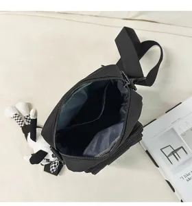 Bolso cruzado negro casual para hombre vista de detalles interiores bolso de diario