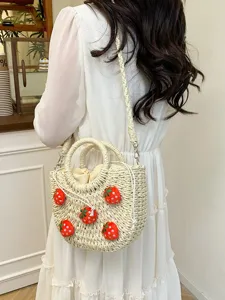 Süße handgefertigte Strohgewebe Handtasche mit Erdbeerdekor für Damen Strand Urlaub.