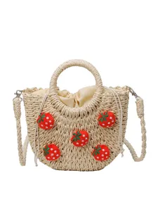 Süße strohgewebte Handtasche mit Erdbeer-Dekor, handgemachte Strand Umhängetasche für Damen.