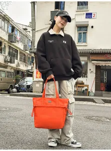 Borsa tote in nylon arancione casual per il lavoro quotidiano, borsa a tracolla chic.