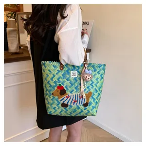 Borsa shopper intrecciata da donna con ricamo bassotto carino e manico in bambù spiaggia