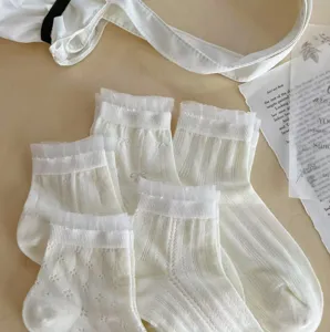 Femmes été doux dentelle nœud creux respirant chaussettes en maille blanc style