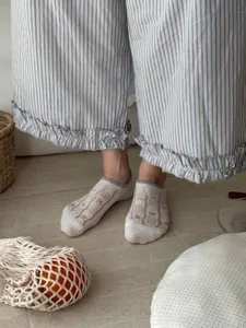 Women summer thin breathable boat socks featuring cute bow lace details, comfortable short socks.