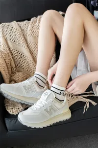Cute cartoon puppy short socks for women, breathable summer cotton low-cut casual boat socks.