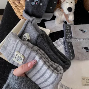 High-end grey wool socks for women, warm winter mid-calf socks with cute cat embroidery.