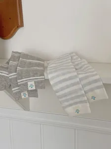 Light colored women striped mid tube socks autumn slouch socks sweet daily matching socks