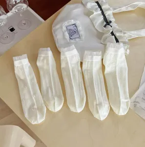 Chaussettes d'été blanches pour femmes fines résille nœud respirantes mignonnes détails