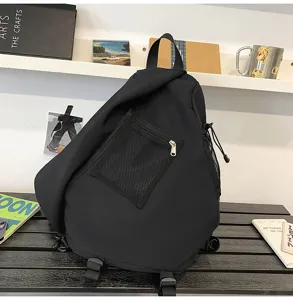Zaino monospalla tattico streetwear nero borsa a tracolla multifunzionale casual.