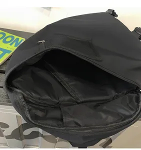 Zaino casual nero con scomparti vista interna, borsa scolastica in tessuto resistente