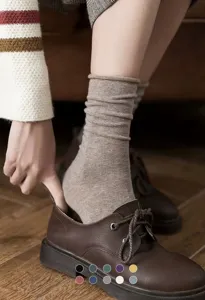 Womens solid color mid-tube stack socks, rolled cuff casual cotton socks for daily wear.