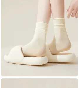 Comfortable breathable women mid-tube socks soft solid color casual daily wear socks