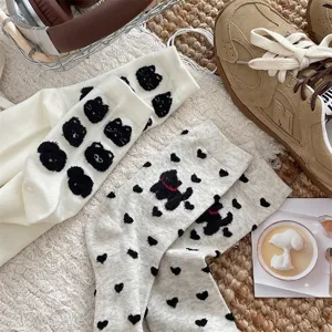 Cute cartoon cat cotton mid-tube socks for women, comfortable spring autumn casual hosiery.