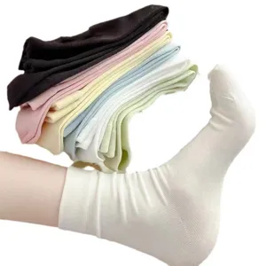 Women solid color cotton crew socks, cute slouch casual socks for daily wear and spring.