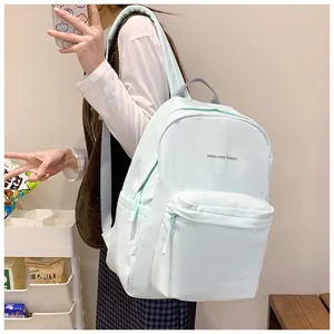 Hellblaue lässige Studenten-Schultasche mit minimalistischem Buchstaben-Print, großes Volumen.