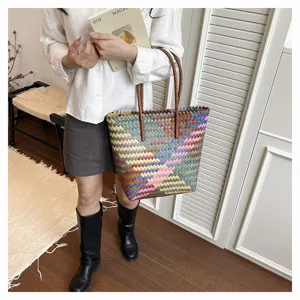 Χειροποίητη πολύχρωμη ριγέ τσάντα shopper για γυναίκες κομψή τσάντα ώμου πλεγμένες λαβές