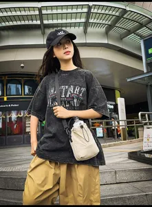 Casual minimalist drawstring bucket bag for women, stylish crossbody shoulder bag.