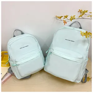Hellgrüner Schüler-Schulrucksack Detailansicht, großer Kapazität lässiger Tagesrucksack Tasche.