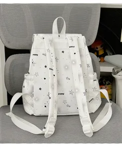 Japanischer Harajuku Stil süßer Sternen Druck weißer Rucksack Detailansicht für Schüler.